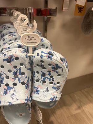 Stitch cover clog