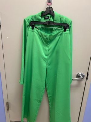 Green Classic suit
