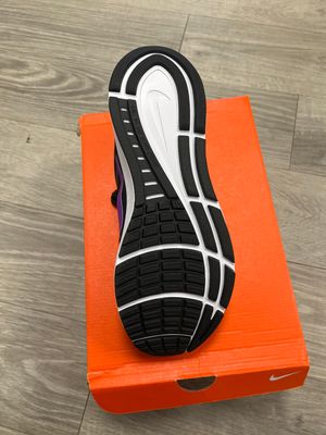 Air Zoom Structure 24 &#39;Anthracite Vivid Purple&#39;