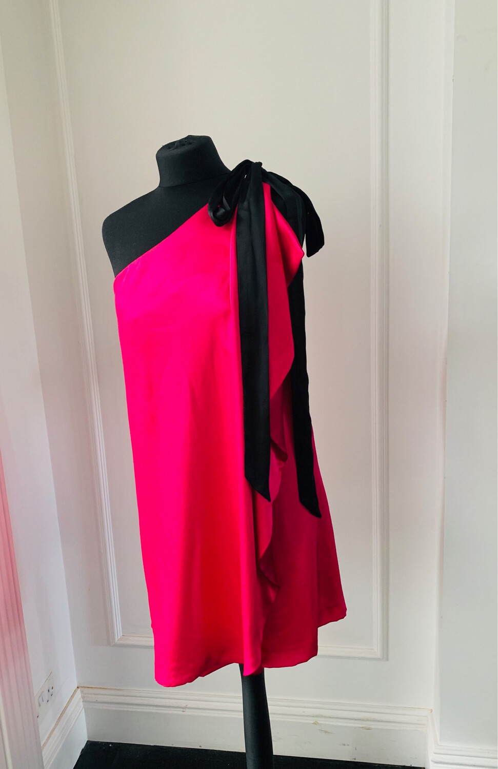 Beaubaileyrose 1 Shoulder Satin Dress - HIRE