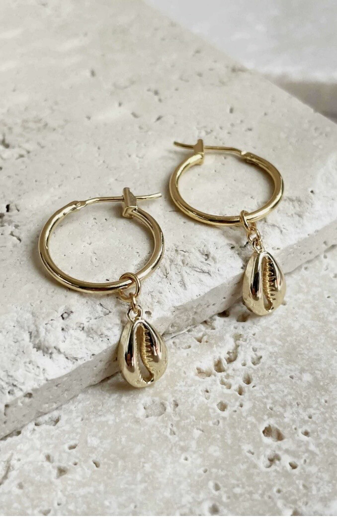 Formation Cowrie Shell Earrings