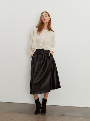 Sofie Schnoor Leather Look Midi Skirt
