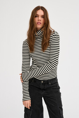My Essential Wardrobe - DANA Rollneck T Shirt