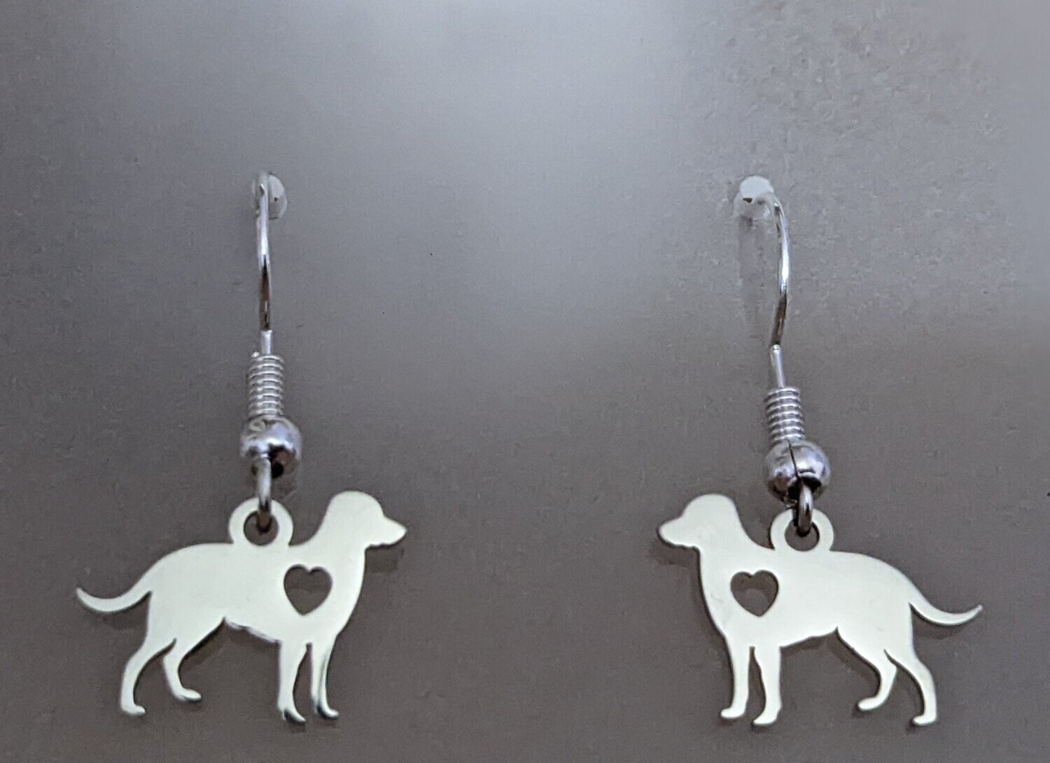 BEAUTIFUL ANIMAL LOVER &#39;DOG HEART&#39; EARRINGS