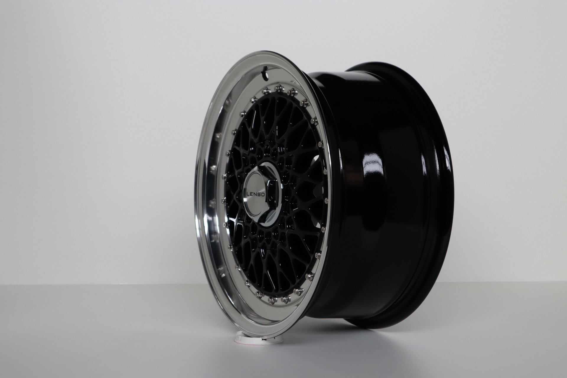 Lenso BSX 7,5x16 LK 4x100 ET25 mit Tüv in Schwarz