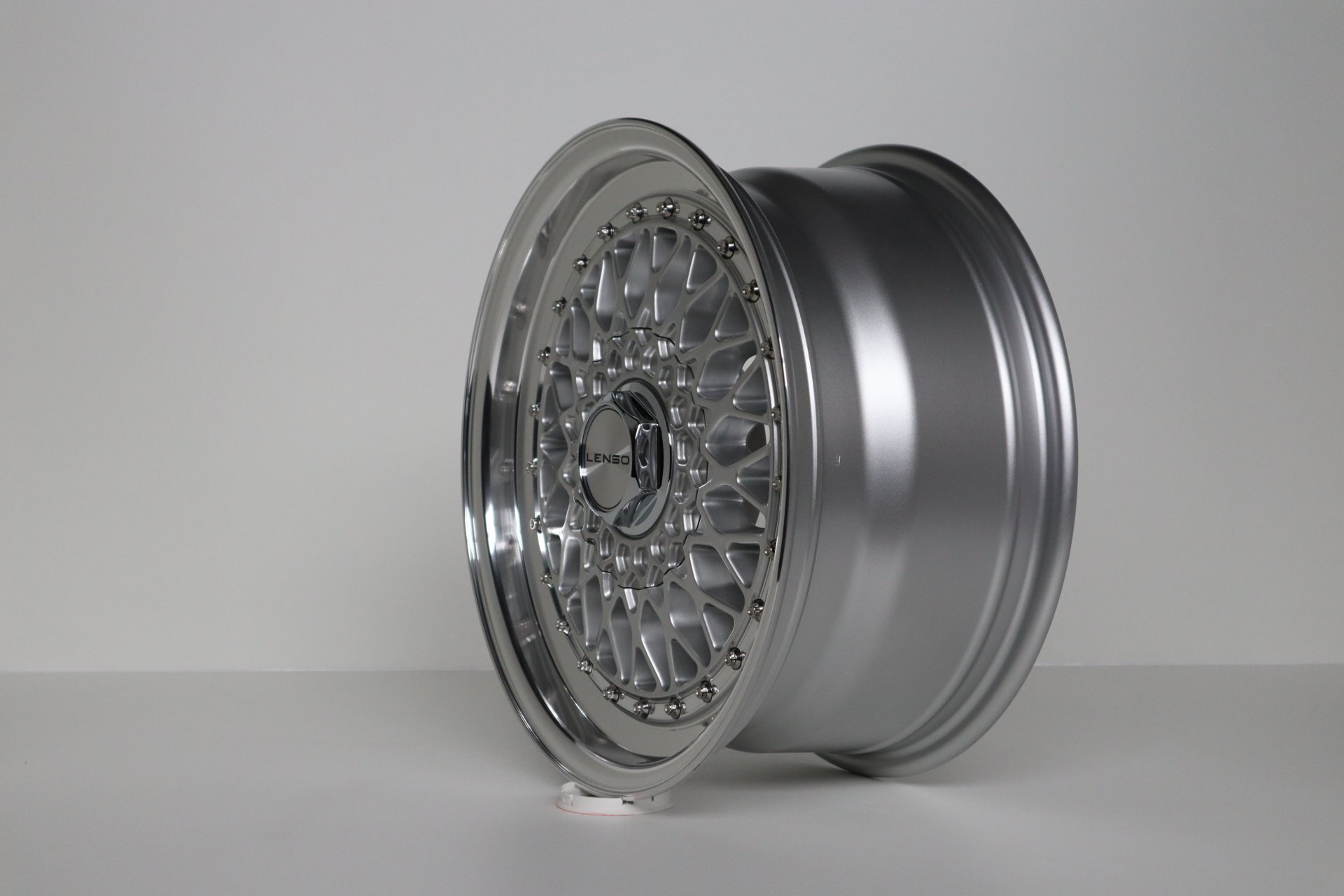 Lenso BSX 7,5x16 LK 4x100 ET38 ET33 mit Tüv in Silber