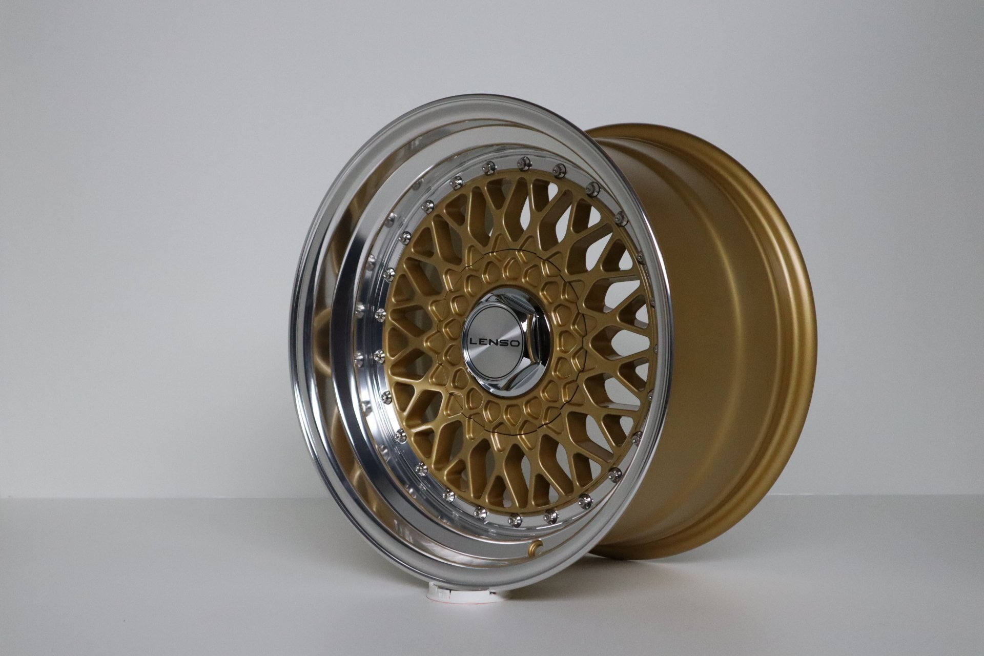 Lenso BSX 7,5x16 + 9x16 LK 4x100 mit Tüv in Gold