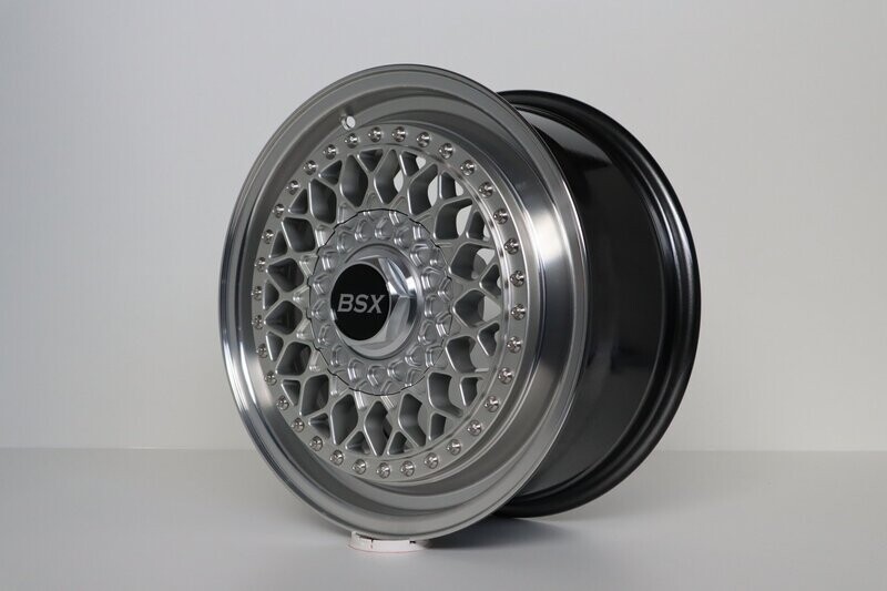 BSX Zero Lip 7x16 ET25 LK 4x100 in Silber