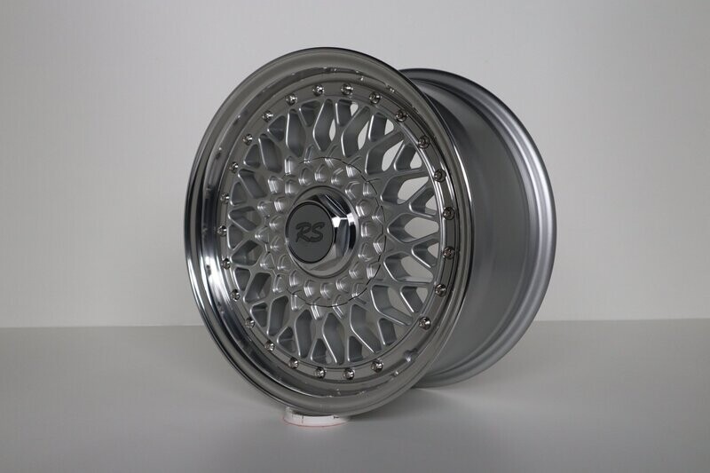 BSX RS Limited 7 + 8 x 15 LK4x100 in Silber BSX RS Limited 7 + 8 x 15 LK4x100 in Silber