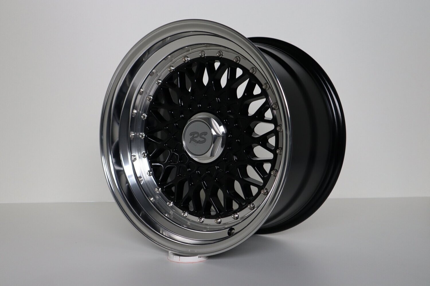 BSX RS Limited 9x16 LK 4x100 Satz mit Festigkeitsgutachten in Schwarz BSX RS Limited 9x16 LK 4x100 Satz mit Festigkeitsgutachten in Schwarz