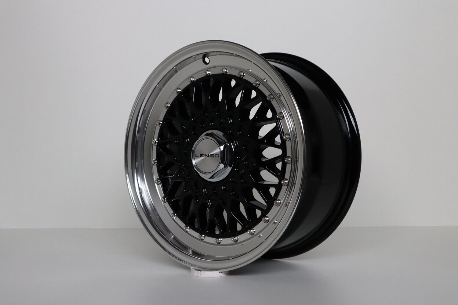 Lenso BSX 7,5x16 LK 4x100 ET38 ET33 mit Tüv in Schwarz