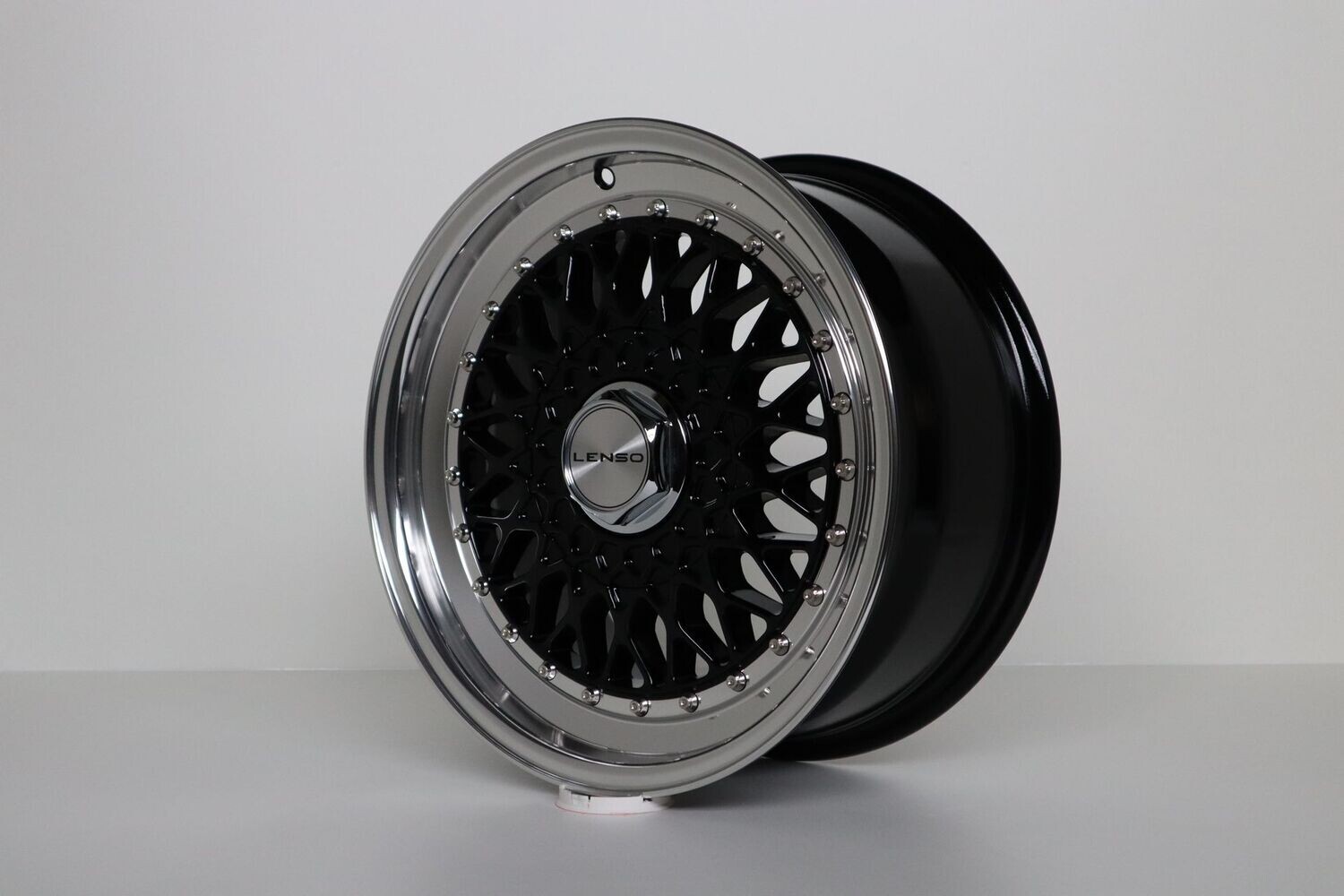 Lenso BSX 7,5x16 ET38 LK 4 x 108 mit Tüv in Schwarz