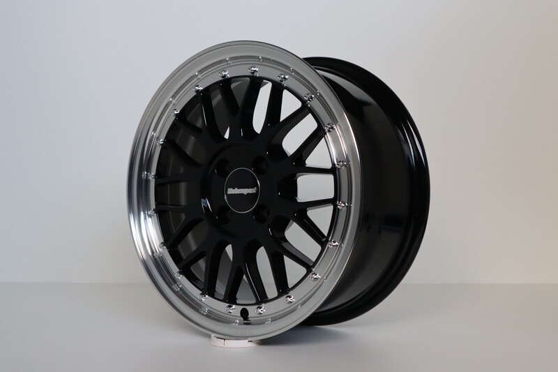 IB Le Mans Youngtimer 7x16 + 9x16 LK 4x100 in Schwarz IB Le Mans Youngtimer 7x16 + 9x16 LK 4x100 in Schwarz
