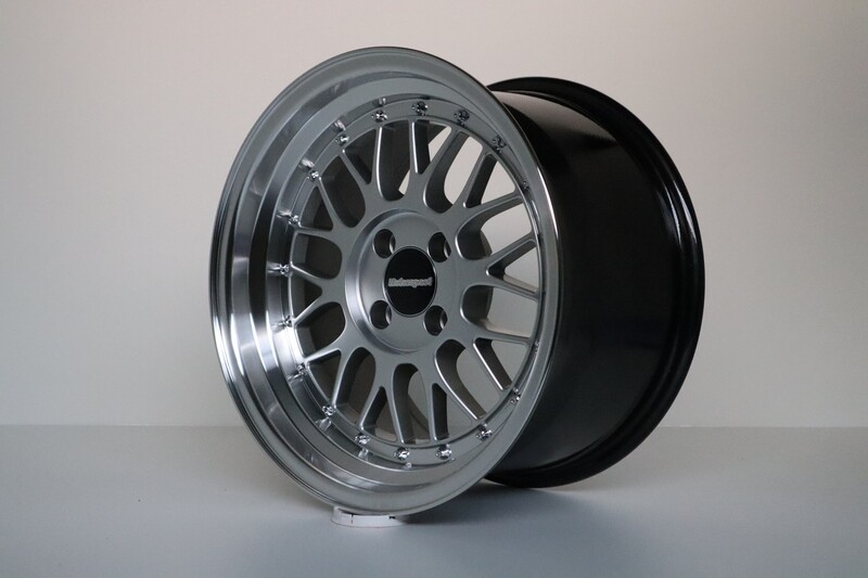 IB Le Mans Youngtimer 9x16 ET20 LK 4x100 in Silber IB Le Mans Youngtimer 9x16 ET20 LK 4x100 in Silber