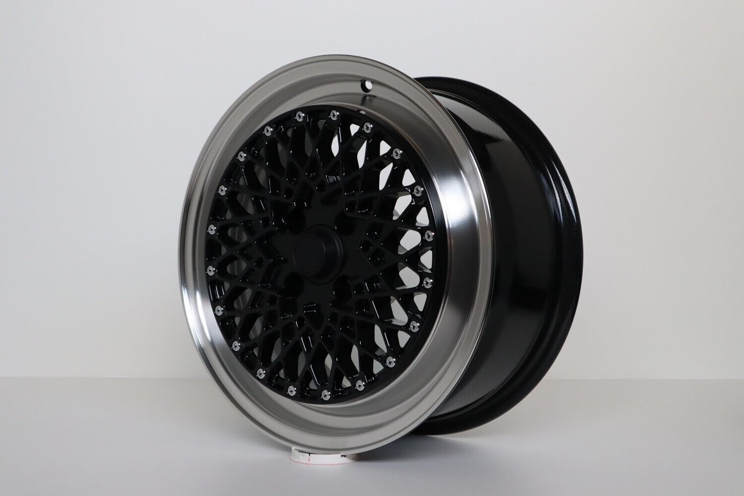 IB K50 Zero Lip Satz 7x16 ET25 LK 4x100 in Schwarz SONDERPREIS IB K50 Zero Lip Satz 7x16 ET25 LK 4x100 in Schwarz SONDERPREIS