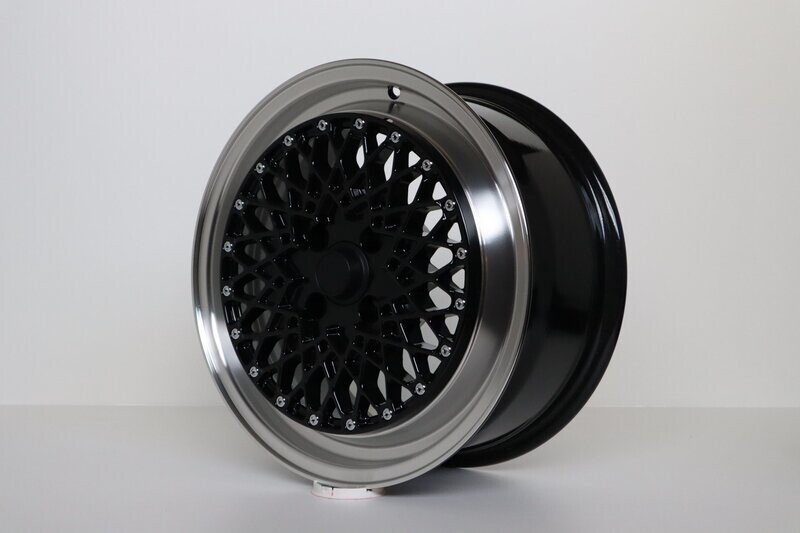 IB K50 Zero Lip Satz 7x16 ET25 LK 4x100 in Schwarz SONDERPREIS IB K50 Zero Lip Satz 7x16 ET25 LK 4x100 in Schwarz SONDERPREIS