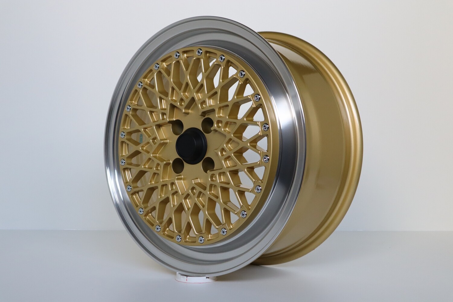 K50 Zero Lip Satz 7x17 ET35 LK 4x100 in Gold K50 Zero Lip Satz 7x17 ET35 LK 4x100 in Gold
