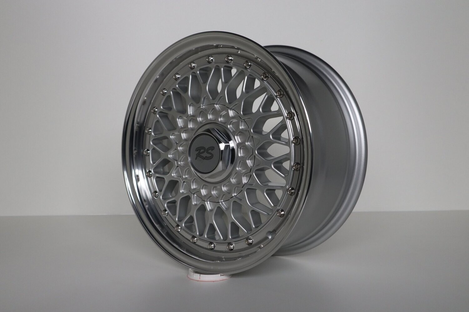 BSX RS Limited 7 x 15 LK4x100 in Silber BSX RS Limited 7 x 15 LK4x100 in Silber