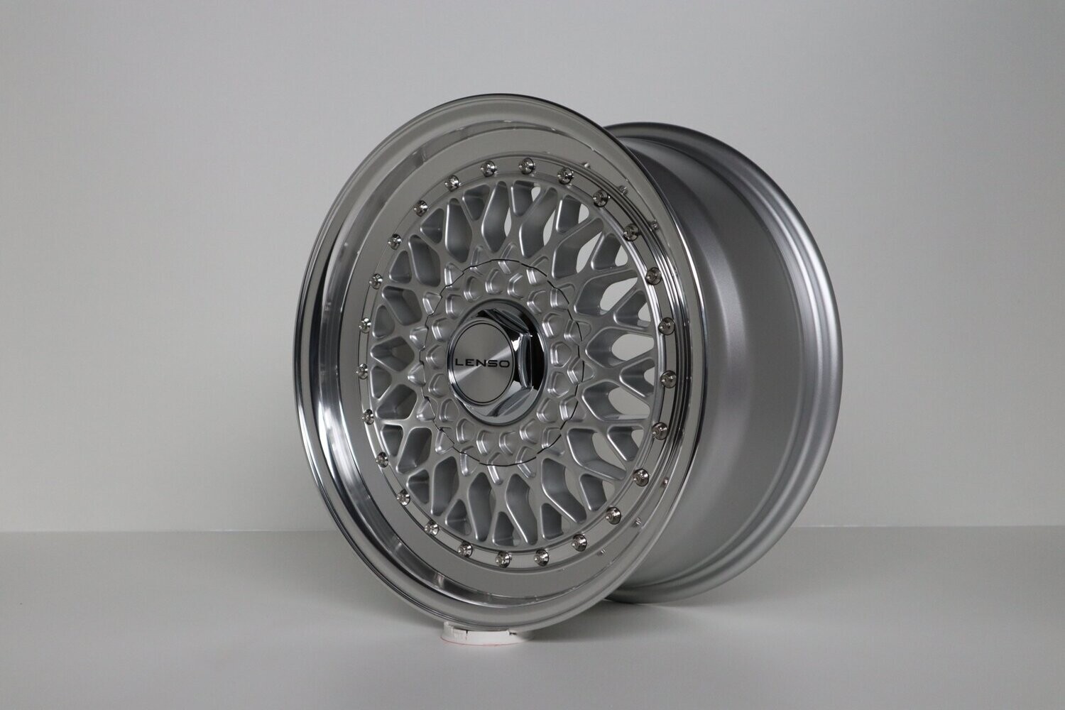 Lenso BSX 7,5x16 LK 4x100 ET38 ET33 mit Tüv in Silber