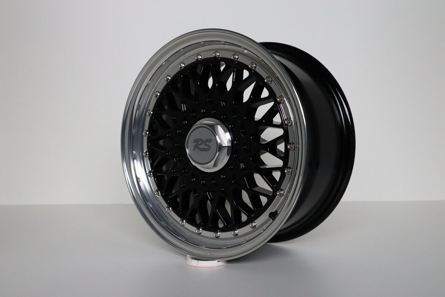 BSX RS Limited 7 + 8 x 15 LK4x100 in Schwarz BSX RS Limited 7 + 8 x 15 LK4x100 in Schwarz