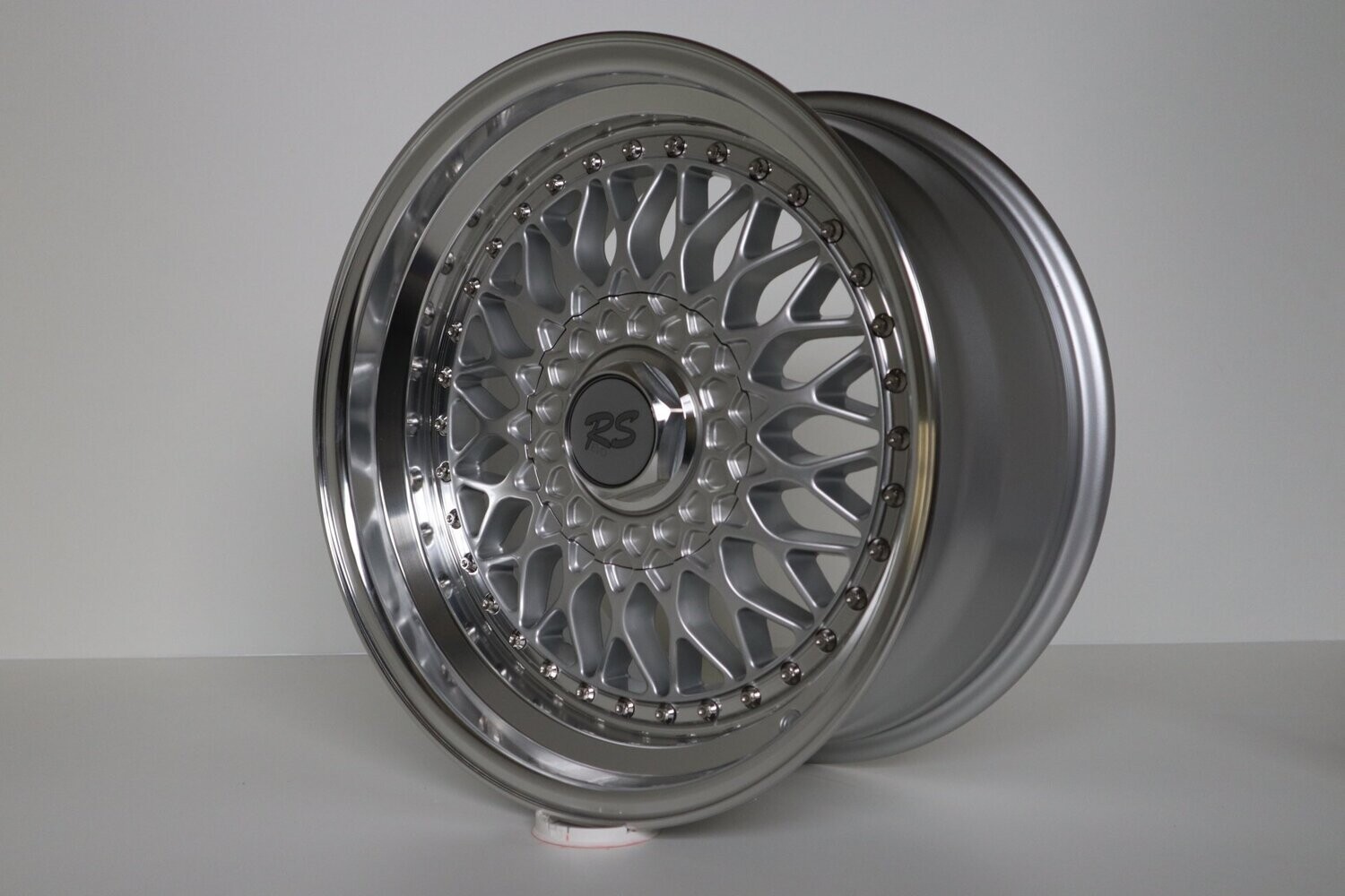BSX RS Limited 8,5x17 Satz mit Tüv LK4x100 in Silber BSX RS Limited 8,5x17 Satz mit Tüv LK4x100 in Silber