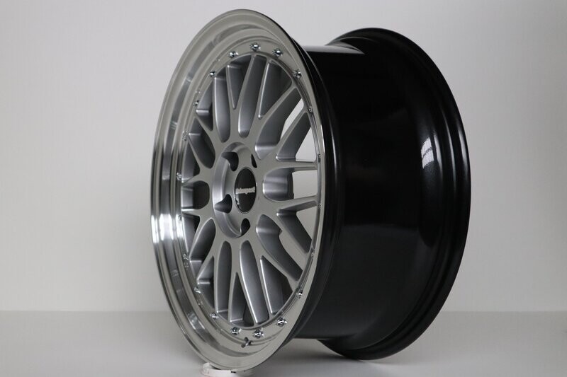 IB Le Mans ® 8,5x19 LK 5x120 Silber IB Le Mans ® 8,5x19 LK 5x120 Silber