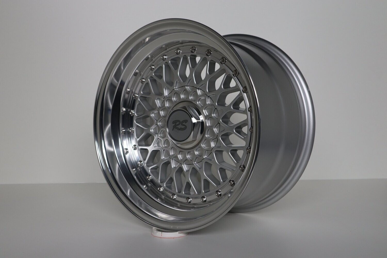 BSX RS Limited 9x16 LK 4x100 Satz mit Festigkeitsgutachten in Silber BSX RS Limited 9x16 LK 4x100 Satz mit Festigkeitsgutachten in Silber