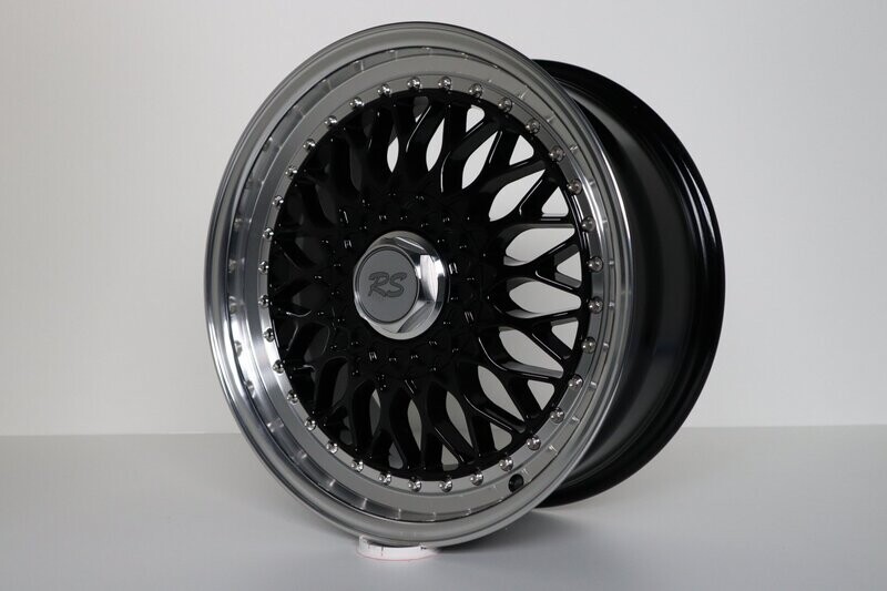 BSX RS Limited 7,5x17 ET35 LK 4x100 mit Tüv in Schwarz