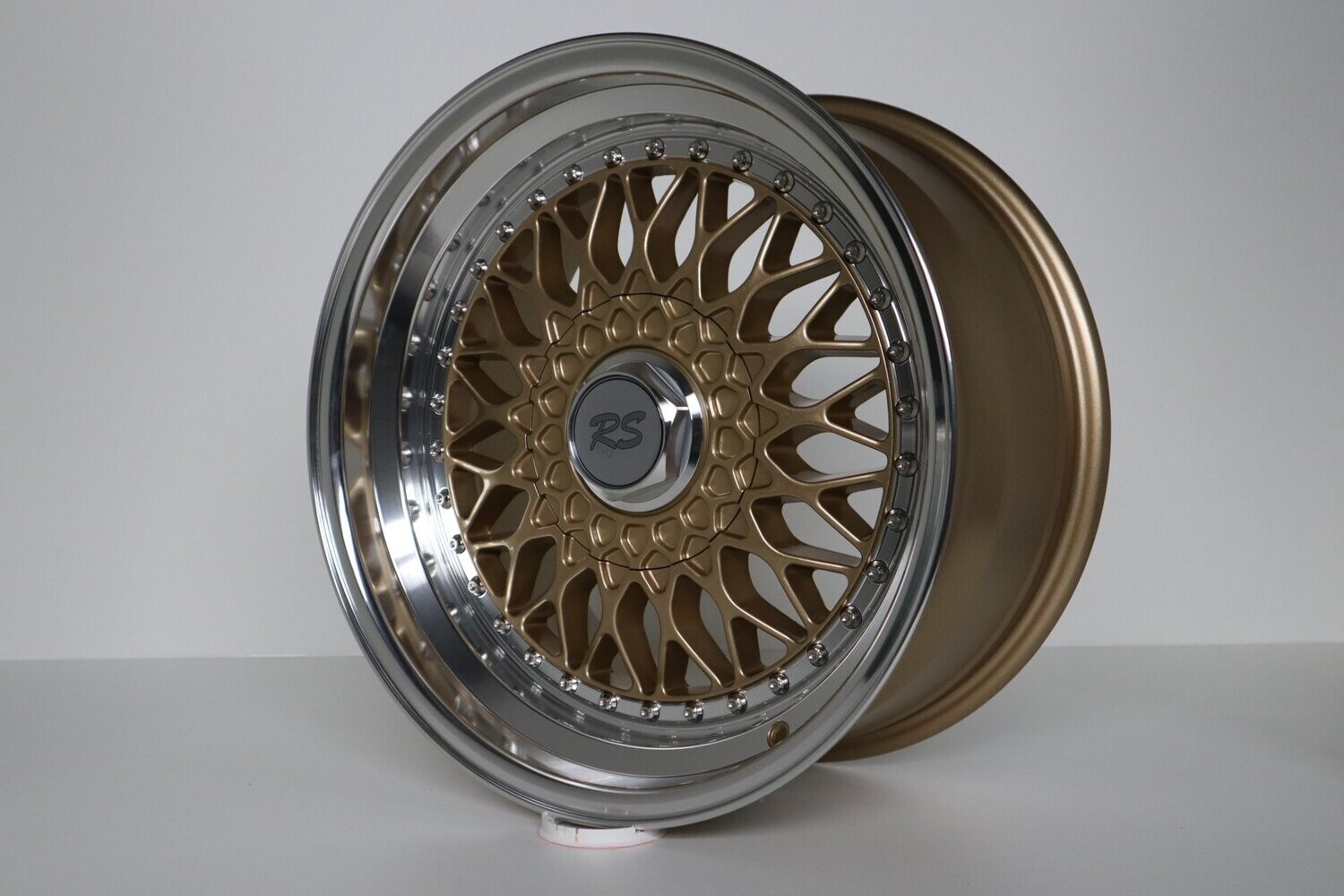 BSX RS Limited 8,5x17 Satz mit Tüv LK4x100 in Gold BSX RS Limited 8,5x17 Satz mit Tüv LK4x100 in Gold