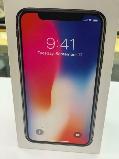 Apple iPhone X - 64GB