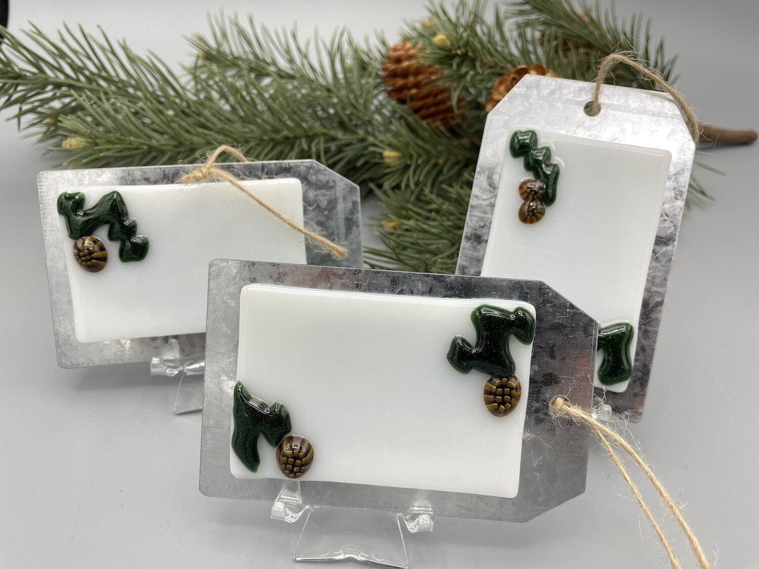 Reusable Gift Tag/Bottle Tag -- PINECONES