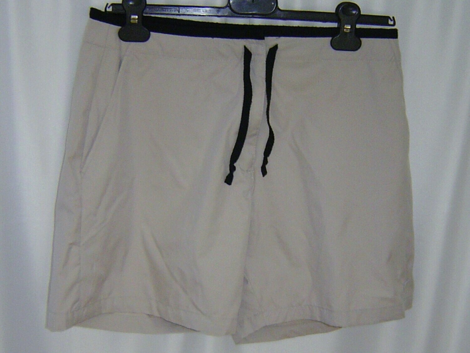 nike Damen Sport Shorts Gr. 38, 40 (M) beige kurze Hose Sporthose
