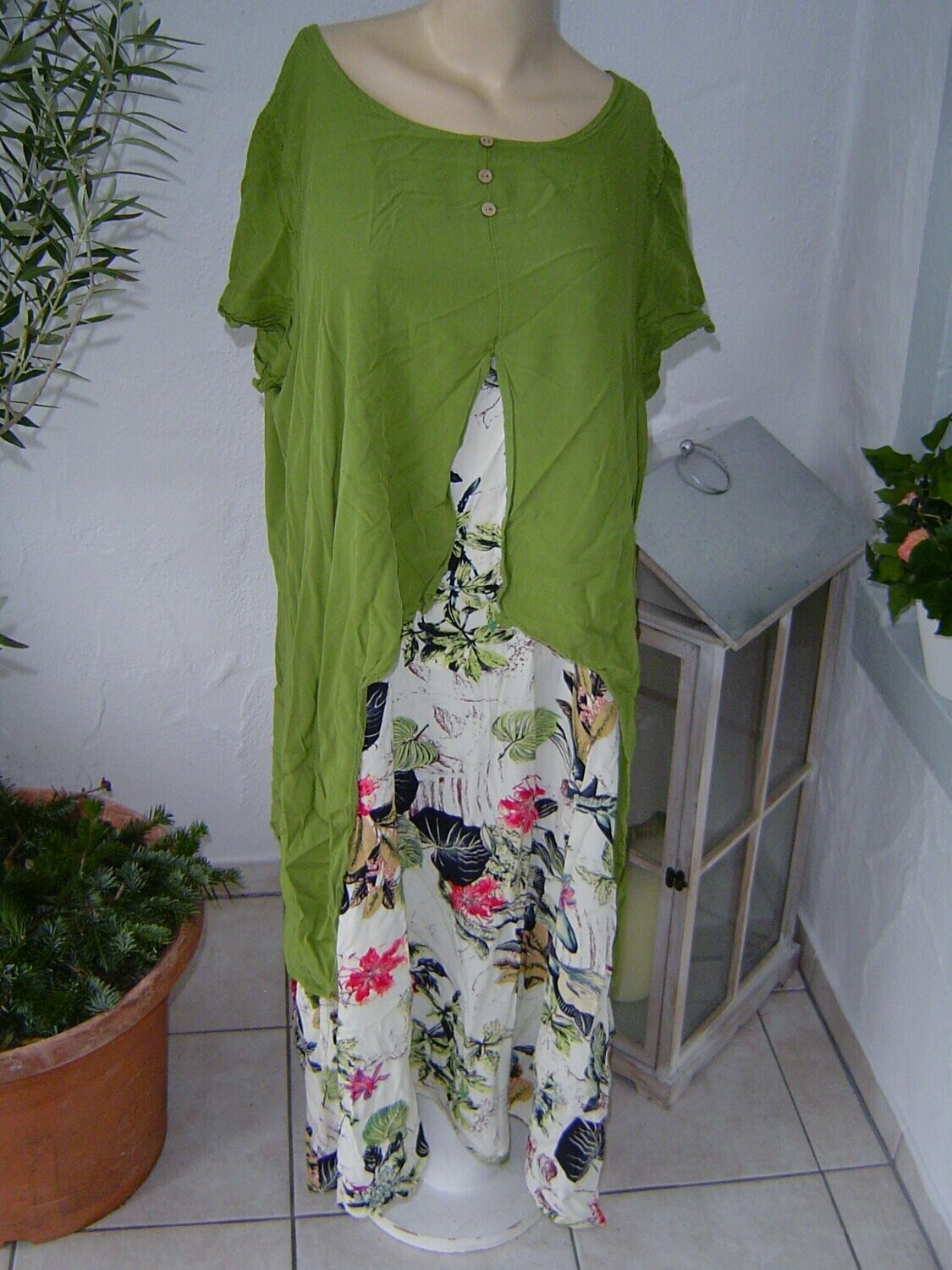 Damen Kleid Gr. 48, 50 weiß geblümt grün
