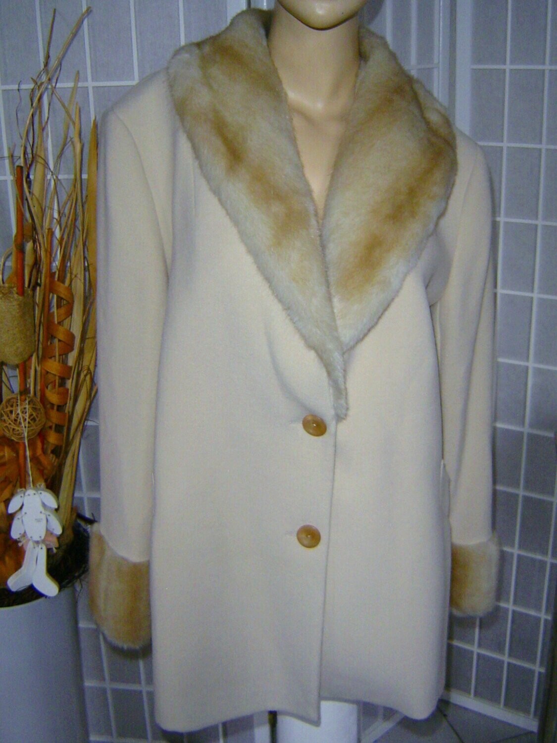Zara Woman Damen Jacke Gr. 42 beige Kunstfell Kragen