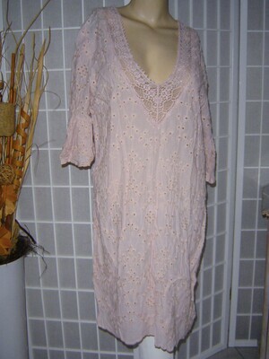 Damen Nachthemd Gr. 40 rosa Stickerei Lochmuster Spitze