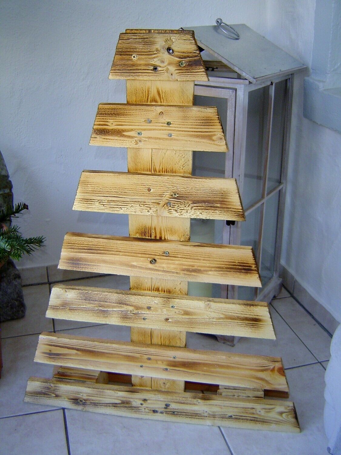 FaSaGo Tannenbaum natur abgeflammt 79x67cm Upcycling Holzpalette Handarbeit