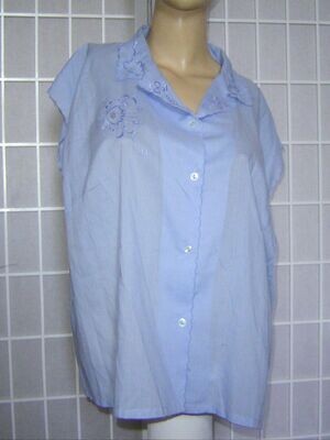 Damen Bluse Gr. 48 hellblau mit Stickerei armlos VINTAGE 80er Jahre