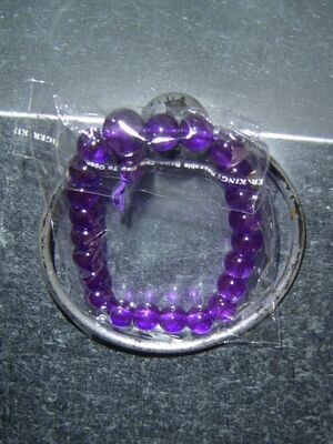 Kinder Glasperlen Armband lila violett glänzend mit Gummischnur