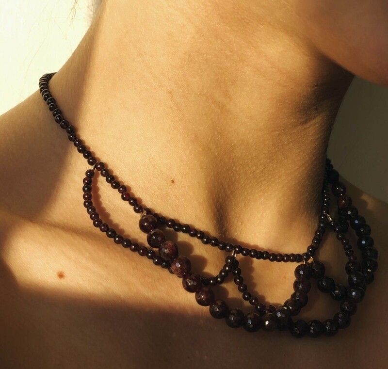 Garnet-necklace “Queen Victoria”