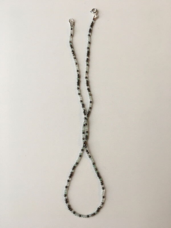 Divers fine Necklaces 