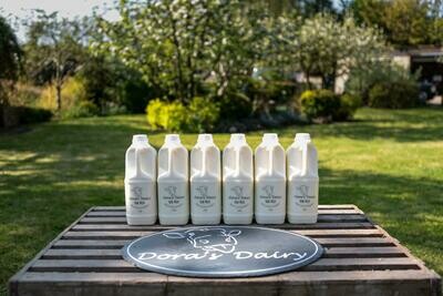6 x 2 Litres Unpasteurised milk in plastic bottles