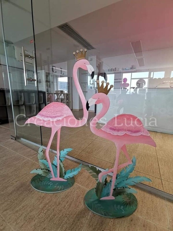 Flamencos de pie. (Sep de dos flamencos)