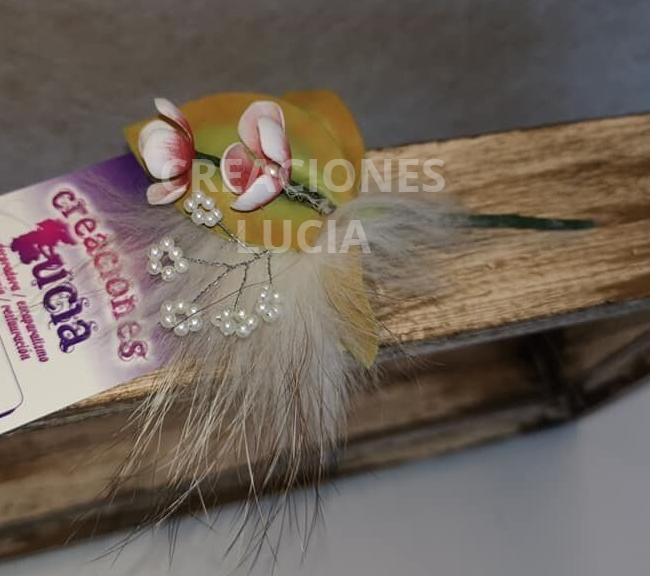 Broche Foamiran