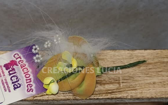 Broche Foamiran