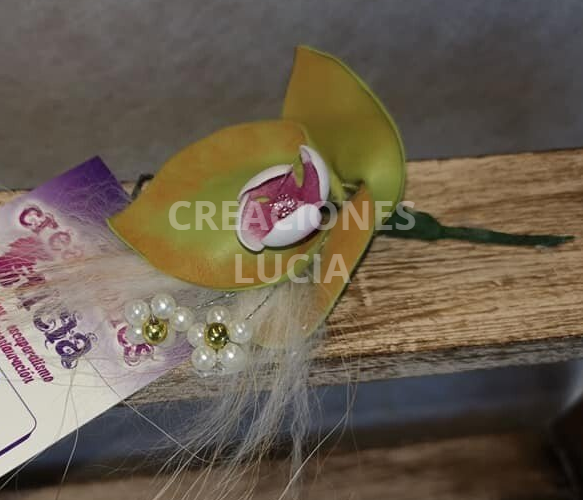 Broche Foamiran