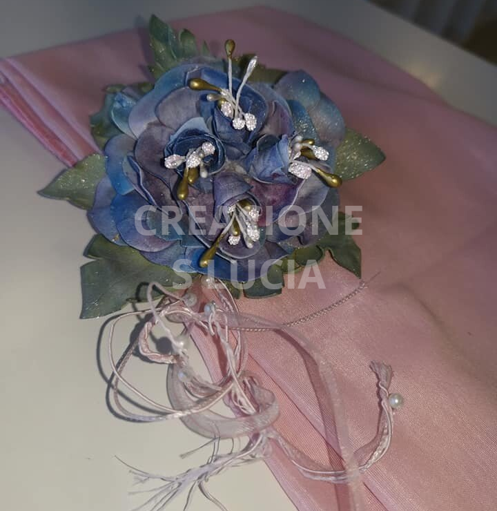 Broche mas pañuelo