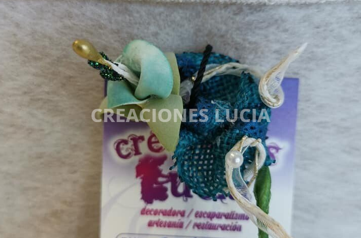 Broche Foamiran