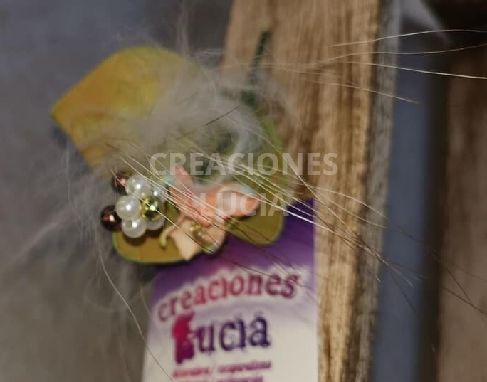 Broche Foamiran