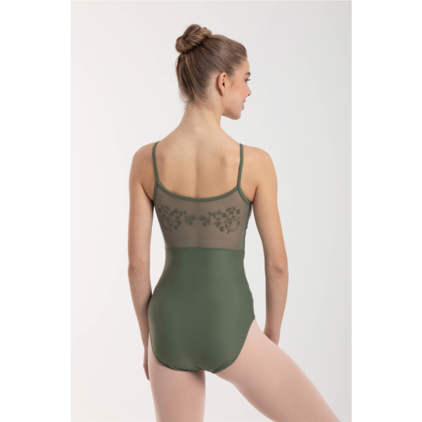 Intermezzo-Tanzanzanzug Beberly mit floraler Stickerei und Netzdetails.