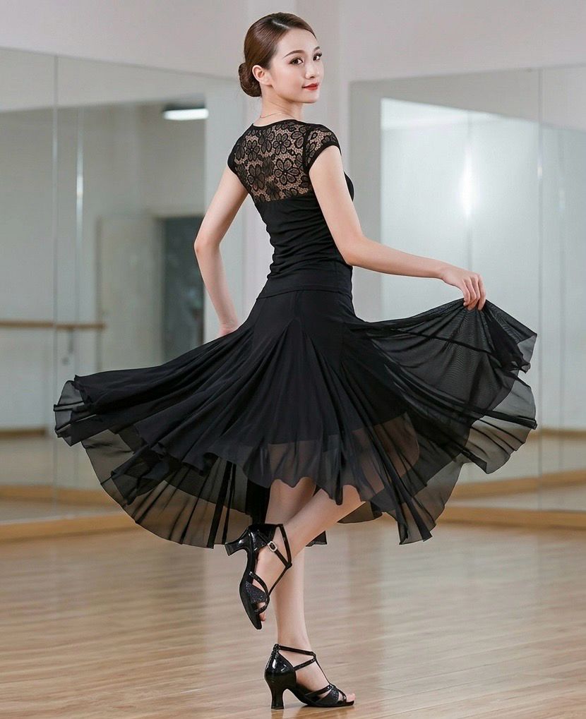 Latinbluse „Paris“ mit Spitze | DanceCode Tanzkleidung